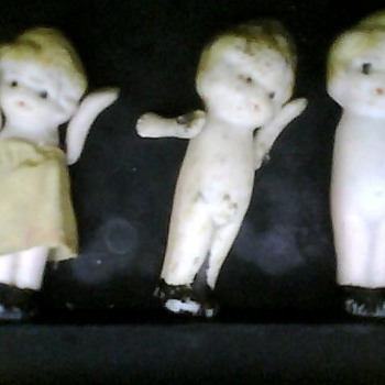 Grandmas dollhouse dolls  - Dolls