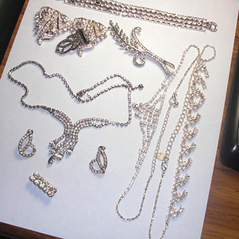 Small tin of jewelry