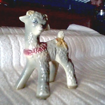 Mary had a little...Shawnee Pottery Lamb Circa 1940's