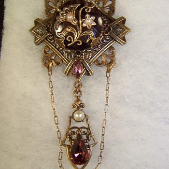 Unidentified Brooch