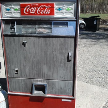 HELP!! i dont know what year this is! all i know its old and is worth money.