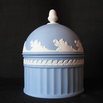 WEDGWOOD ENGLAND - China and Dinnerware