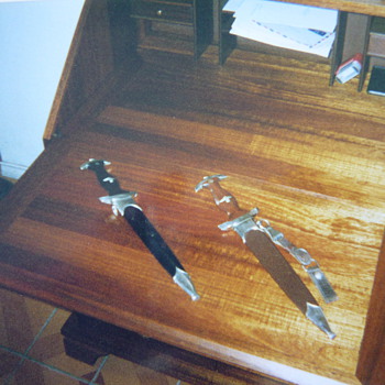 SS & SA daggers - Military and Wartime