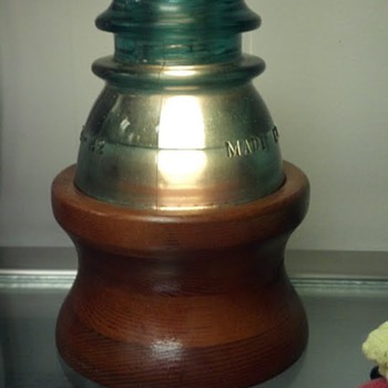 Insulator Lamp