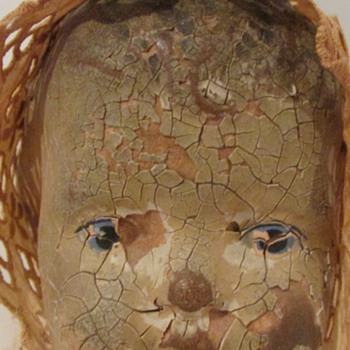 Any ideas on this sad doll? - Dolls
