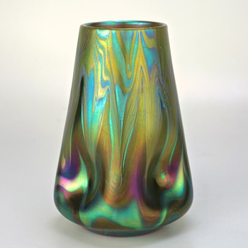 Loetz Unknown Phänomen Genre properly signed - Art Glass