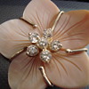 Mother of pearl flower pendant