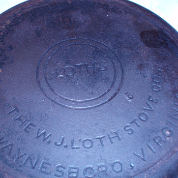 W.J. LOTH #10 SKILLET