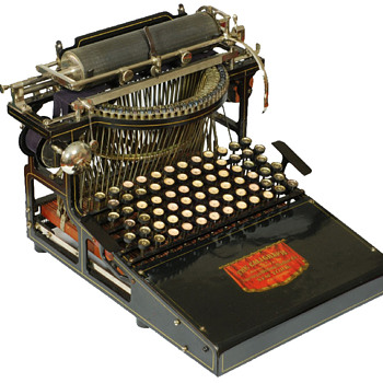 Caligraph typewriter - 1882 - American Writing Machine Co., New York - Office