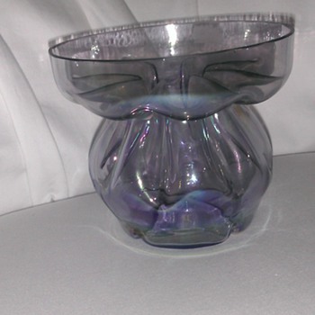 unique amethyst/alexandrite glass