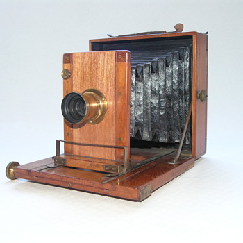 Levi, Jones & Co. Ltd. | Maker | Tivoli | 1897 | Field Camera 