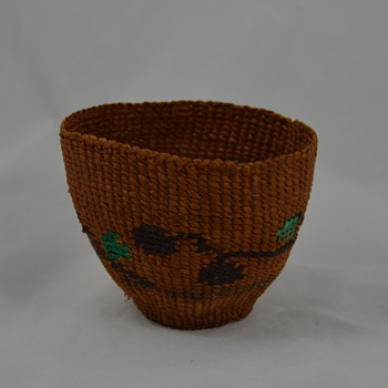 Very Small Native Basket with Color