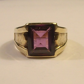 Vintage Men's 10k Ring from the 1950's - Fine Jewelry