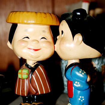 kissing bobbles - Dolls