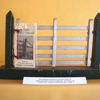 SALESMAN'S DEMONSTRATOR - DUPLEX GATE LATCH - Advertising