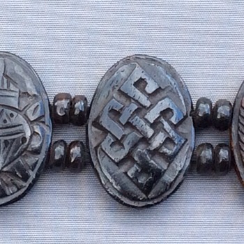 Antique carved stone bracelet - Fine Jewelry