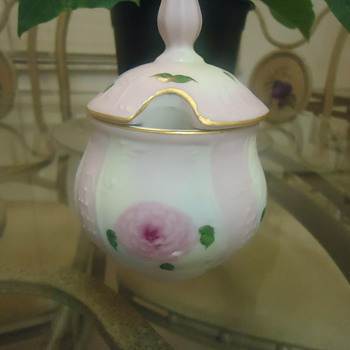 FINE PORCELIN ROSE CANDY  COLLECTION FROM CHINA