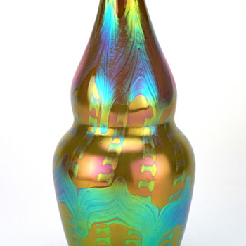 Loetz Phänomen Genre 1/158 Vase...AKA Loetz "Zipper" decor circa 1900 - Art Glass