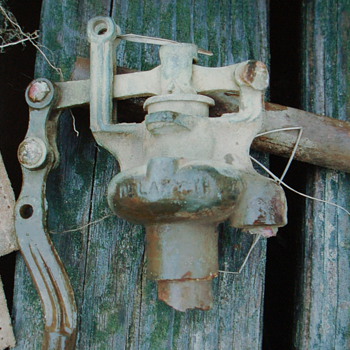 Dug up in a Connecticut back yard - Tools and Hardware