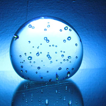 TO HEDGEWALKER ON COLLECTORS WEEKLY " BAILEY ART GLASS PAPER WEIGHT" - Art Glass