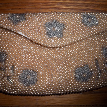 Beautiful Dormar beaded clutch purse