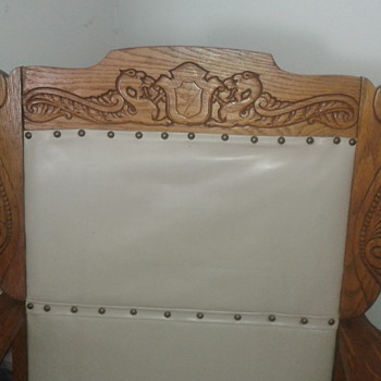Very old Oak armed and decorated winged rocking chair - Furniture