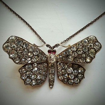 Mysterious maker butterfly paste brooch. - Fine Jewelry