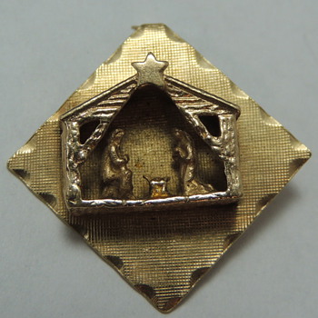 14K Gold Charm - Manger Scene - Fine Jewelry