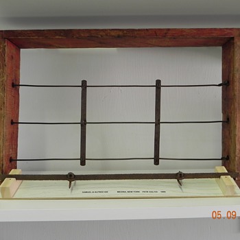 FENCE TIGHTENERS AND STAYS SALESMAN SAMPLE - Tools and Hardware