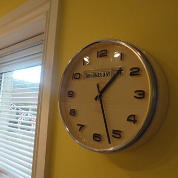 Metamec Date/Time Wall Clock - Clocks
