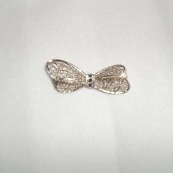 Belais Pin
