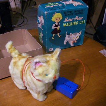 creepy cat