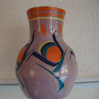leen muller vase 20s