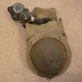 Complete British WW11 gas mask/carrier/helmet set - Military and Wartime