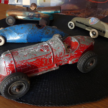 Collection of Vintage Tin, Pressed Steel, & Diecast Racers - Model Cars