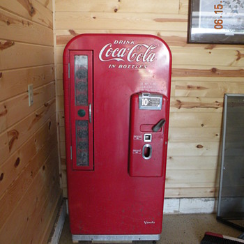 Vendo Coca-Cola 10 Cent Machine - Coca-Cola