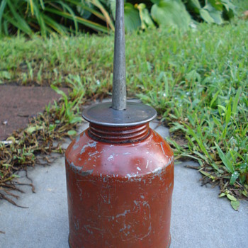 Unknown Red Oil Can - Petroliana