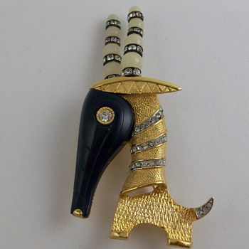 Hattie Carnegie Anteater Brooch Pin - Costume Jewelry