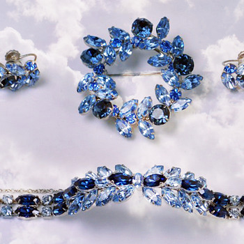 Vintage Signed SHERMAN Rhinestones Demi Parure Set of BLUE BROOCH, SEMI RIGID BRACELET,& EARRINGS - Art Deco