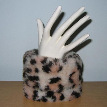Hand mannequin with faux leopard cuff