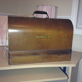 My new singer sewing machine - Sewing