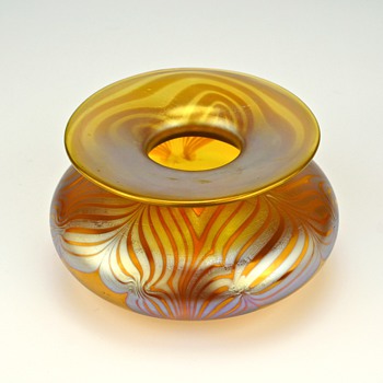 LOETZ  PHANOMEN GENRE 202 VASE. - SIGNED