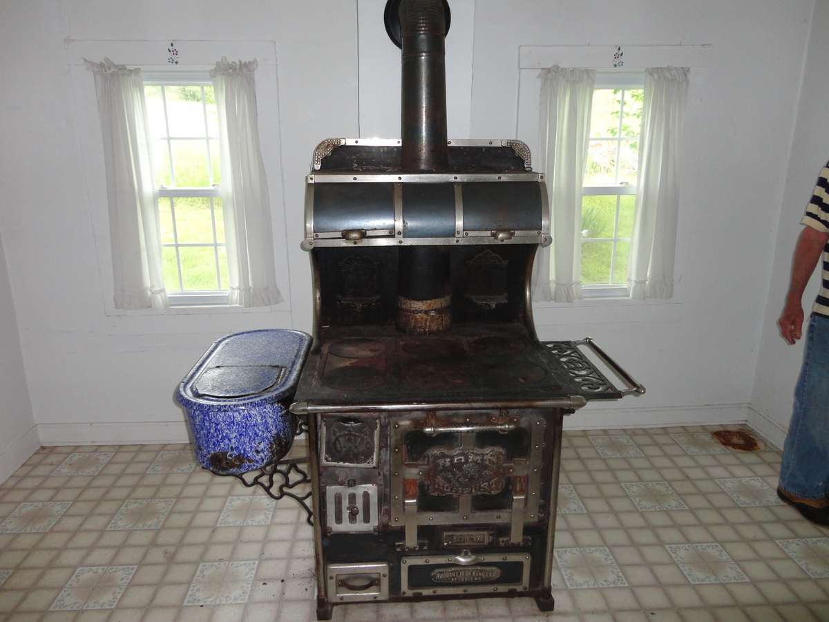 Old fashioned wood cook stoves 89 Old fashioned wood cook stoves 84