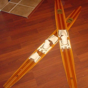 Vintage Skis - Pennsylvania Aqua Balance