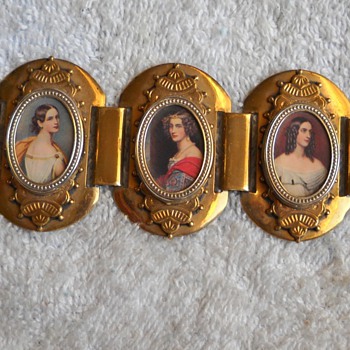 VINTAGE? PORTRAIT BRACELET