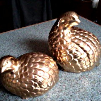 Beautiful Pair of Gold "Kutani " Porcelain Quail Figurines/Gold Foil Label/Circa 1950-60 - Figurines
