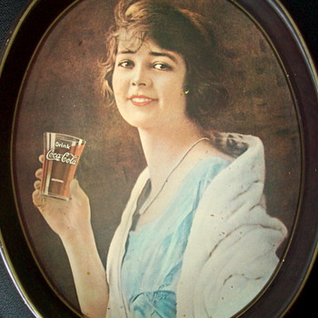 Anyone know the value of this Coca Cola tray?
