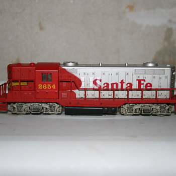 HO Scale Train Engine