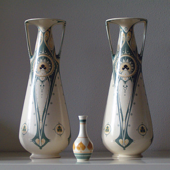 Distel Amsterdam pottery - Art Nouveau
