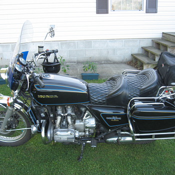 My 1977 GL1000 Honda Gold Wing - Motorcycles